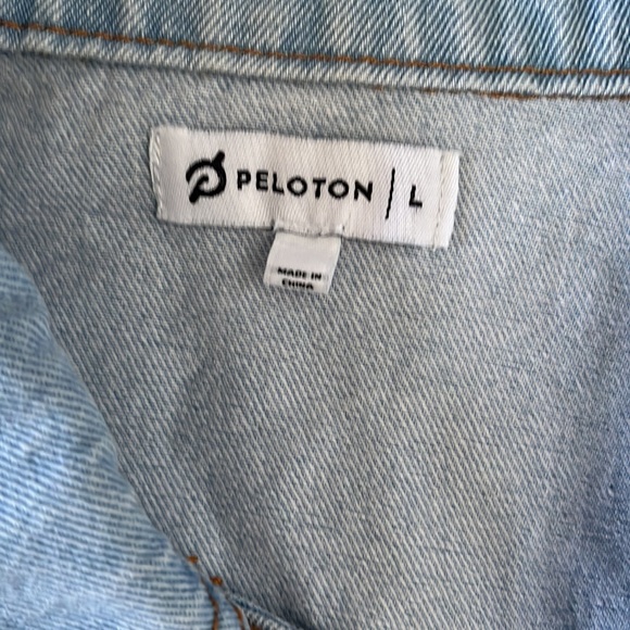 Peloton denim jacket. Size large light wash denim - Picture 4 of 5